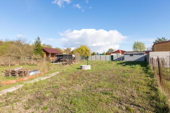 Predaj, záhradný pozemok   508 m2 Bratislava Rača, Žabí majer - IBA U NÁS