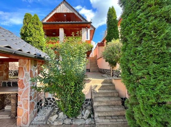 Predaj, rodinný dom Levice, Čankov, krásna záhradná rodinná vilka pripravená na bývanie - IBA U NÁS