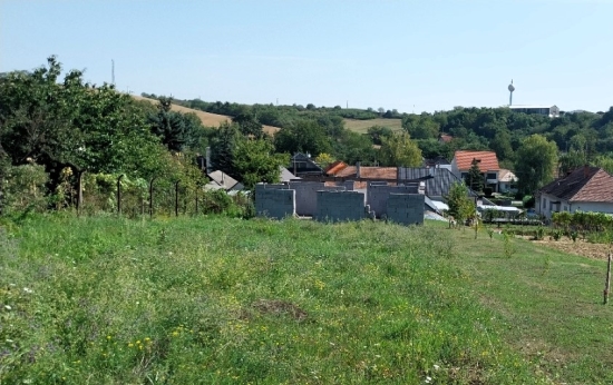 Predaj, pozemok pre rodinný dom   1150 m2 Horné Trhovište