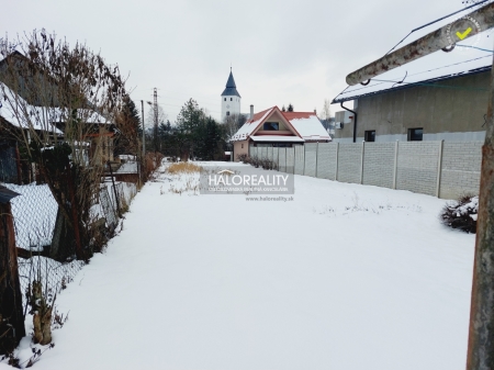 Predaj, pozemok pre rodinný dom   724 m2 Veličná