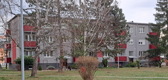 Predaj, dvojizbový byt Žiar nad Hronom, centrum mesta, s balkónom  - EXKLUZÍVNE HALO REALITY