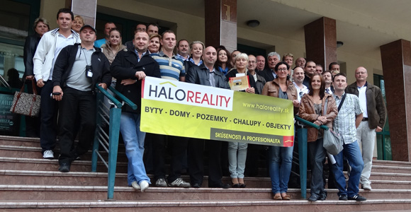 Tím maklérov HALO reality